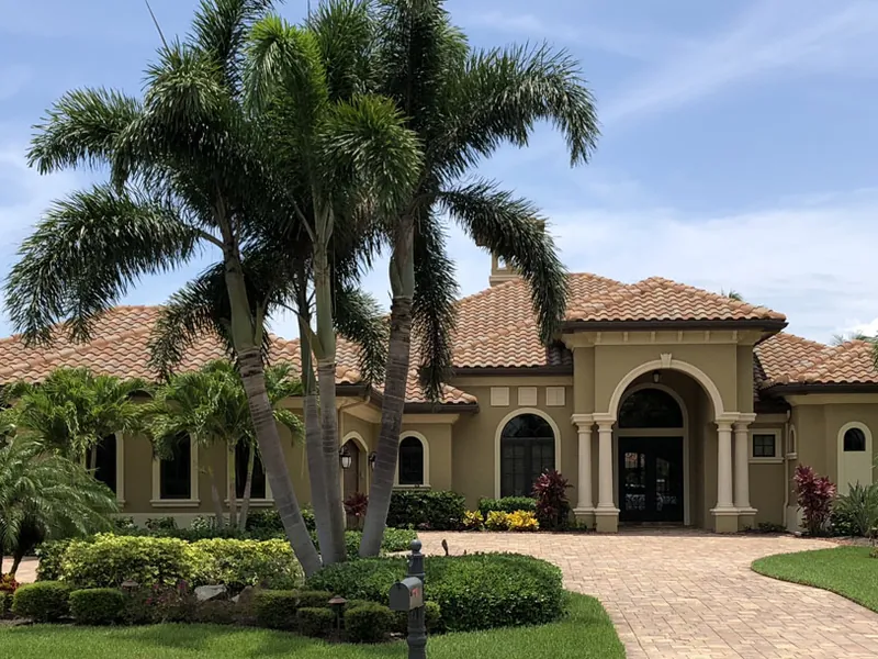 Healthy, well-maintained green lawn at a Fort Myers home